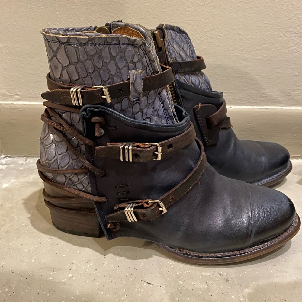 Free bird boots